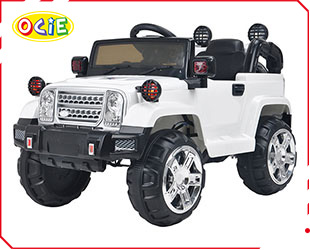 RECHARGEABLE CAR W/RC