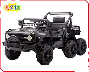 RECHARGEABLE CAR  W/ RC