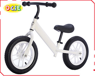BALANCE BIKE